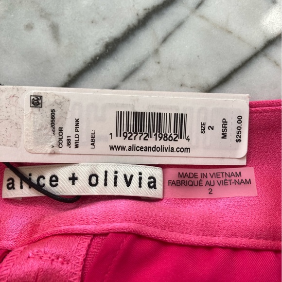 ALICE AND OLIVIA Eric Wild Pink Satin Bermuda Knee Length Dress Shorts NWT - Picture 9 of 12